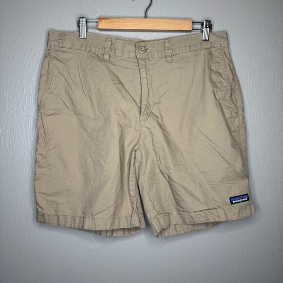 PATAGONIA Tan Chino Shorts Size 34 Casual comfort everyday summer spring - Picture 1 of 5